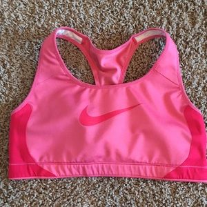 Nike woman’s dry fit bra size M